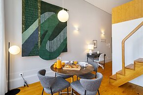 Central 1-Bed W/ Top View Perfect To Explore Porto