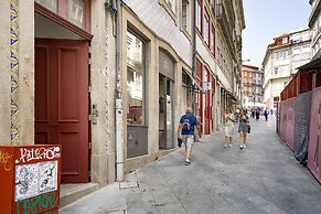 Central 1-Bed W/ Top View Perfect To Explore Porto