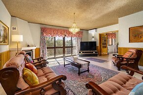 Perfect Family Hideout Residence W/Ac & 4Br + 5Ba