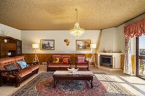 Perfect Family Hideout Residence W/Ac & 4Br + 5Ba