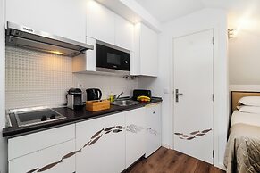 Alfama Studio Prime Location Explore Lisbon W/ Style