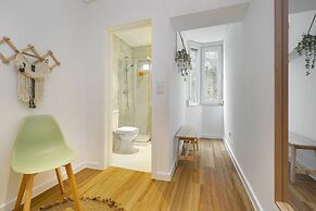 Chic & Stylish Retreat In Estoril'S Finest Location