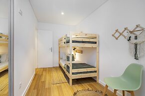 Chic & Stylish Retreat In Estoril'S Finest Location
