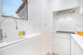 Modern Alfama Explore Lisbon W/ Comfort & Style