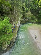 Luxury Glamping in the Vienna Alps