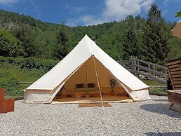 Luxury Glamping in the Vienna Alps