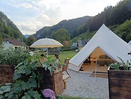 Luxury Glamping in the Vienna Alps