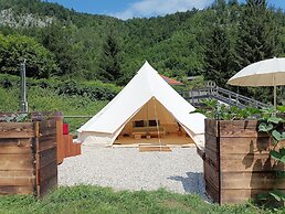 Luxury Glamping in the Vienna Alps