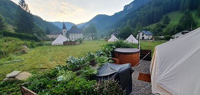 Luxury Glamping in the Vienna Alps