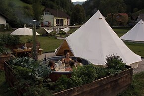 Luxury Glamping in the Vienna Alps