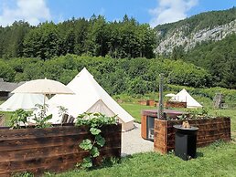 Luxury Glamping in the Vienna Alps