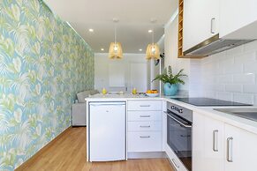 Beachside Getaway Near Paço De Arcos Train Station