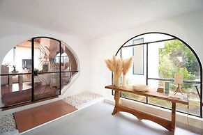 Family Paradise: Exquisite Retreat For Holidays