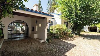 Family Paradise: Exquisite Retreat For Holidays