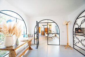 Family Paradise: Exquisite Retreat For Holidays