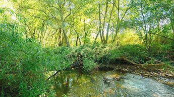 Family Paradise: Exquisite Retreat For Holidays