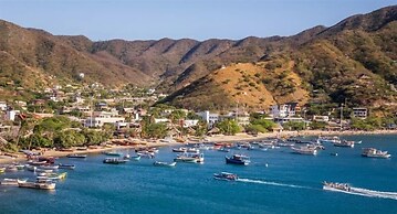 Ambar Roca Suites by Huespedia