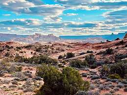 Entrada at Moab 417 and 421 and 425