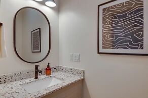 Alpine  Mountain Escape