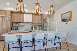 Alpine  Mountain Escape