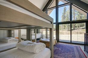 Alpine  Mountain Escape