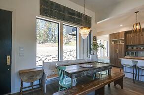 Alpine  Mountain Escape