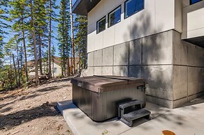 Alpine  Mountain Escape