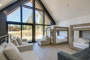 Alpine  Mountain Escape