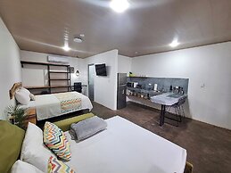 Nomad Living CR