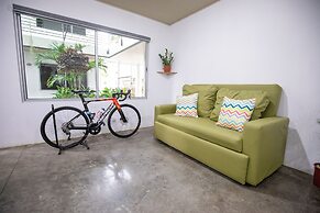 Nomad Living CR