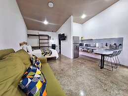 Nomad Living CR