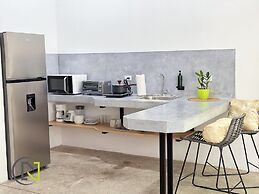 Nomad Living CR