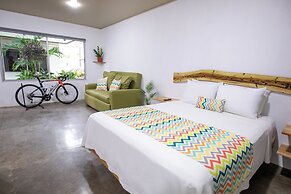 Nomad Living CR