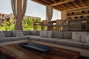 ONTO House Puerto Escondido