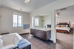 StayAU 5BR Lakefront Escape Point Cook