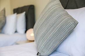 StayAU 5BR Lakefront Escape Point Cook