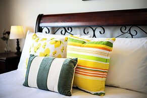 StayAU 5BR Lakefront Escape Point Cook