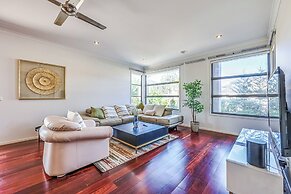 StayAU 5BR Lakefront Escape Point Cook