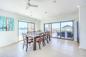 StayAU 5BR Lakefront Escape Point Cook