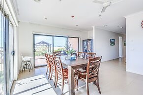 StayAU 5BR Lakefront Escape Point Cook