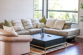 StayAU 5BR Lakefront Escape Point Cook