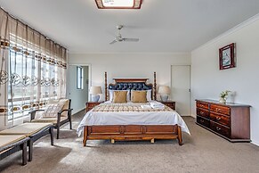 StayAU 5BR Lakefront Escape Point Cook