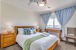 StayAU 5BR Lakefront Escape Point Cook