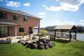 StayAU 5BR Lakefront Escape Point Cook