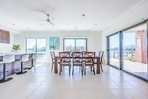 StayAU 5BR Lakefront Escape Point Cook