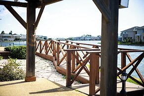 StayAU 5BR Lakefront Escape Point Cook