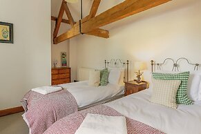 Stunning Barn Conversion - Rural Setting