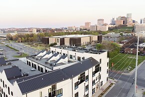 The Conway by AvantStay Modern Comfort Near Downtown Nashville