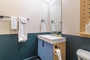 The Conway by AvantStay Modern Comfort Near Downtown Nashville