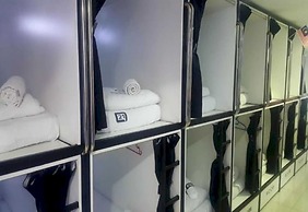 OYO 91036 J CAPSULE HOTEL JALAN BUKIT